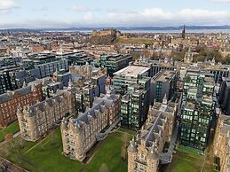 Very Centrally Located Chic one bed Quartermile Apartment