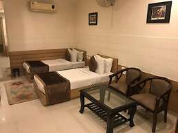 Goroomgo City Square Hisar
