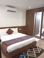 Goroomgo City Square Hisar