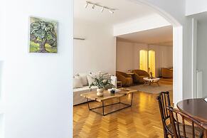 Acropolis Museum Retreat - 2 Bedroom Apartment