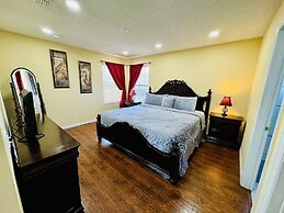 7/6.5 Beautiful Vacation Home With Private Pool, and Much More!!