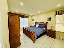 7/6.5 Beautiful Vacation Home With Private Pool, and Much More!!