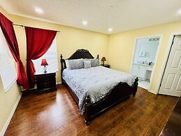 7/6.5 Beautiful Vacation Home With Private Pool, and Much More!!