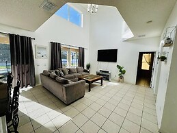 7/6.5 Beautiful Vacation Home With Private Pool, and Much More!!