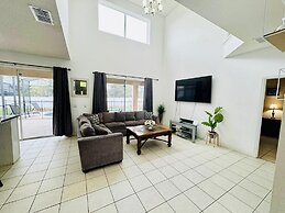 7/6.5 Beautiful Vacation Home With Private Pool, and Much More!!