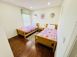 7/6.5 Beautiful Vacation Home With Private Pool, and Much More!!