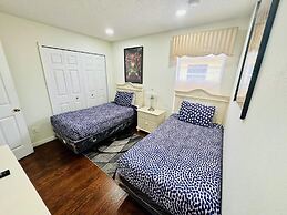 7/6.5 Beautiful Vacation Home With Private Pool, and Much More!!