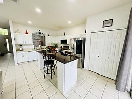 7/6.5 Beautiful Vacation Home With Private Pool, and Much More!!