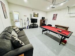 7/6.5 Beautiful Vacation Home With Private Pool, and Much More!!