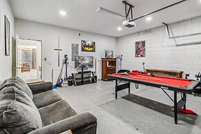 7/6.5 Beautiful Vacation Home With Private Pool, and Much More!!