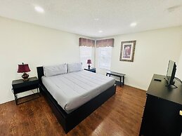 7/6.5 Beautiful Vacation Home With Private Pool, and Much More!!