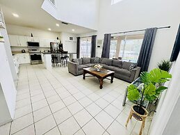 7/6.5 Beautiful Vacation Home With Private Pool, and Much More!!