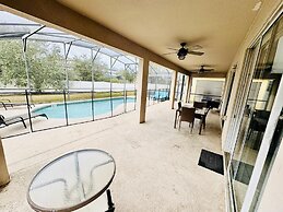 7/6.5 Beautiful Vacation Home With Private Pool, and Much More!!