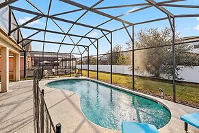 7/6.5 Beautiful Vacation Home With Private Pool, and Much More!!