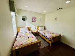 7/6.5 Beautiful Vacation Home With Private Pool, and Much More!!