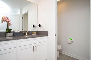 Storey Lake Resort, Private Pool, Near Famous Attractions!!