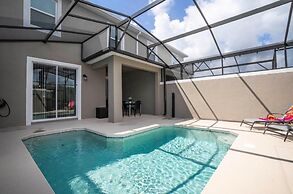 Storey Lake Resort, Private Pool, Near Famous Attractions!!