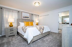 Storey Lake Resort, Private Pool, Near Famous Attractions!!