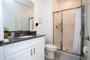 Storey Lake Resort, Private Pool, Near Famous Attractions!!