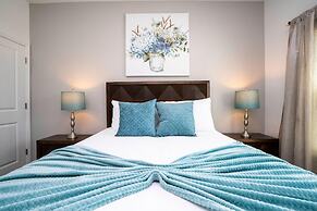 Storey Lake Resort, Private Pool, Near Famous Attractions!!