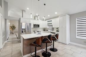 Fascinating Private Pool and Game-room, Near Disney!!