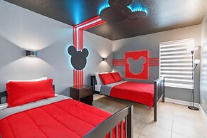 Fascinating Private Pool and Game-room, Near Disney!!