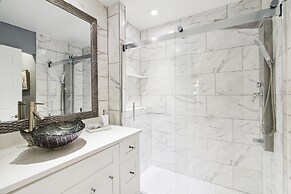 Fascinating Private Pool and Game-room, Near Disney!!