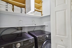 Fascinating Private Pool and Game-room, Near Disney!!