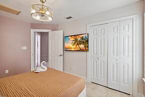 Fascinating Private Pool and Game-room, Near Disney!!