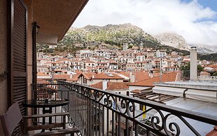 Mons Arachova