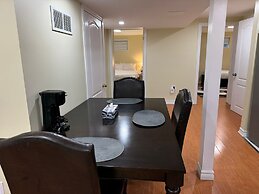 Comfy Basement Apartment in Toronto