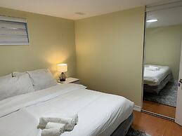 Comfy Basement Apartment in Toronto