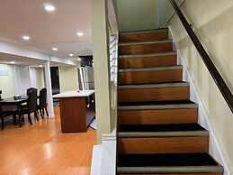 Comfy Basement Apartment in Toronto