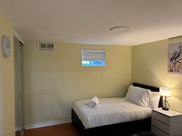 Comfy Basement Apartment in Toronto