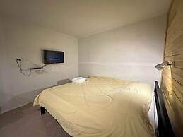 OYO 75472 GOTUM Hostel 2 & Money Exchange