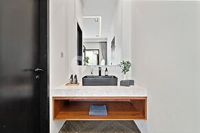 Dasha Villa by Kozystay - Jimbaran