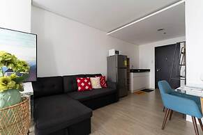 Inviting To Your Home Near The City Life