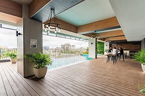 Inviting To Your Home Near The City Life