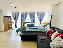 Inviting To Your Home Near The City Life