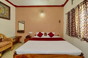 Goroomgo Surya Inn Konark