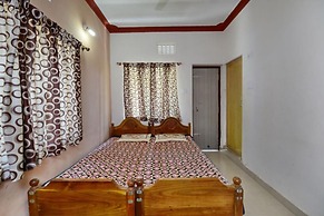 Goroomgo Surya Inn Konark