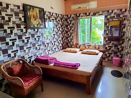 Goroomgo Surya Inn Konark