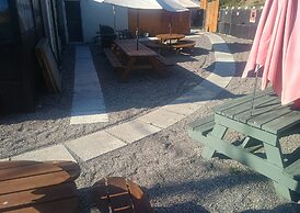 Mattys Pub & Apartments