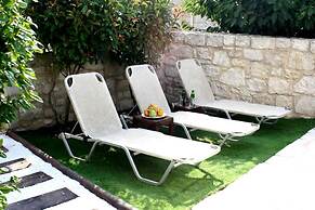 Heraklion Twins House - Private Pool Retreat