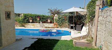 Heraklion Twins House - Private Pool Retreat