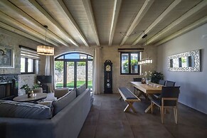 Heraklion Twins House - Private Pool Retreat