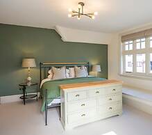 Dragon Court - 3 Beds Office Terrace Garden