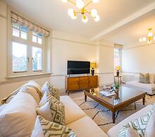 Dragon Court - 3 Beds Office Terrace Garden