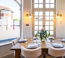 Dragon Court - 3 Beds Office Terrace Garden