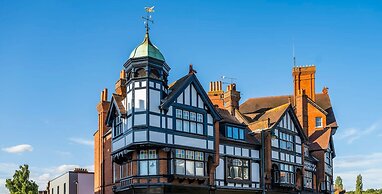 Dragon Court - 3 Beds Office Terrace Garden